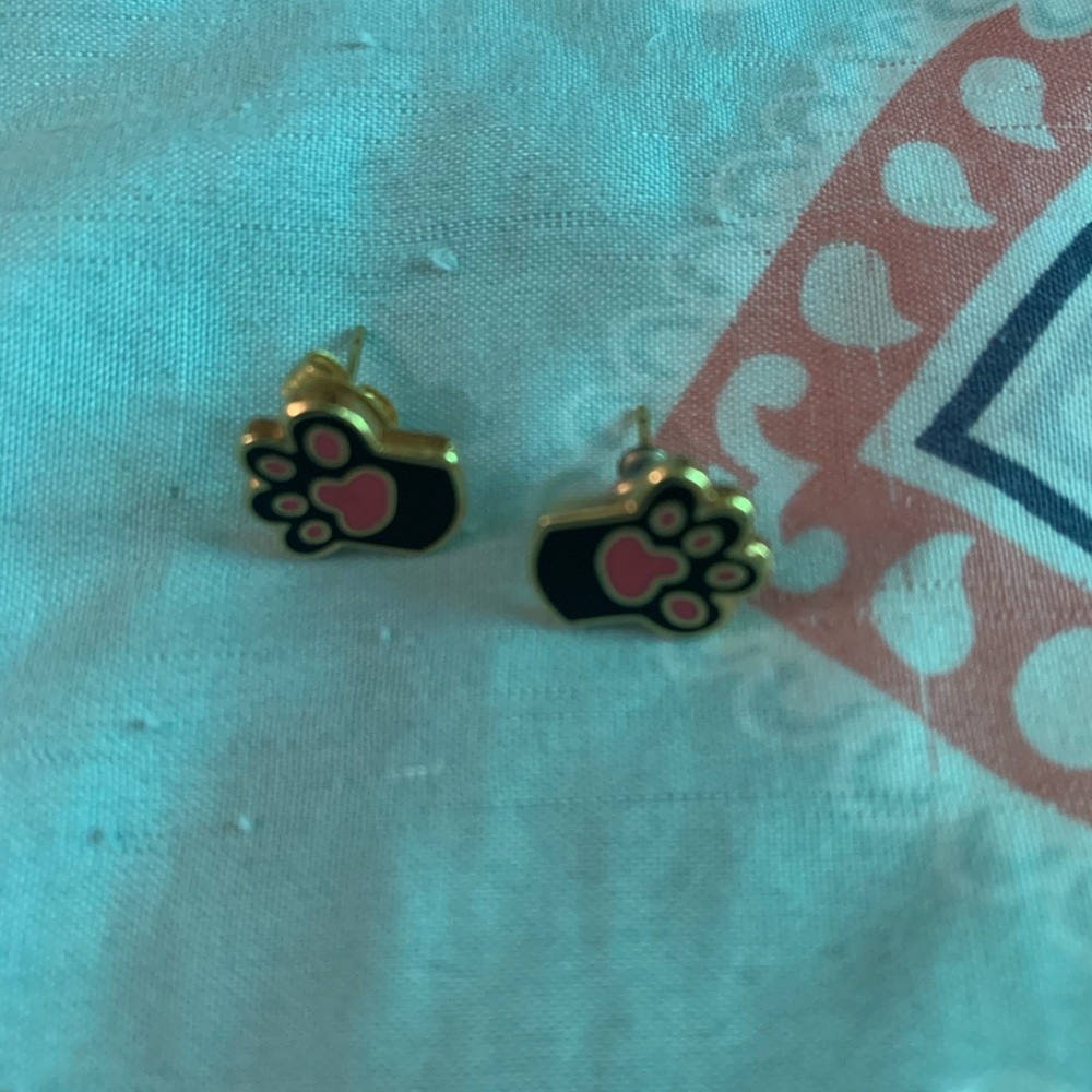 Black Cat Toe Bean Stud Earrings